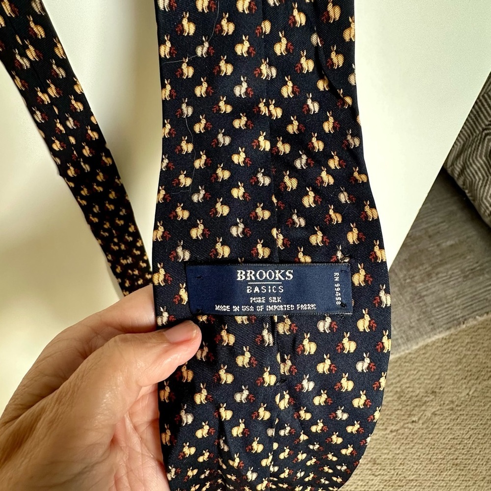 Brooks Brothers 100% Silk Navy Blue Tie with Rabbits
